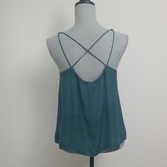 Chelsea28 Cross-back Jacquard Cami - Picture 6 of 8